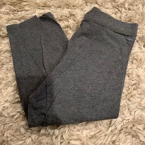 Pink crop yoga leggings